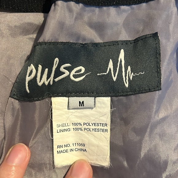 Pulse Sweater Vest - Picture 7 of 7